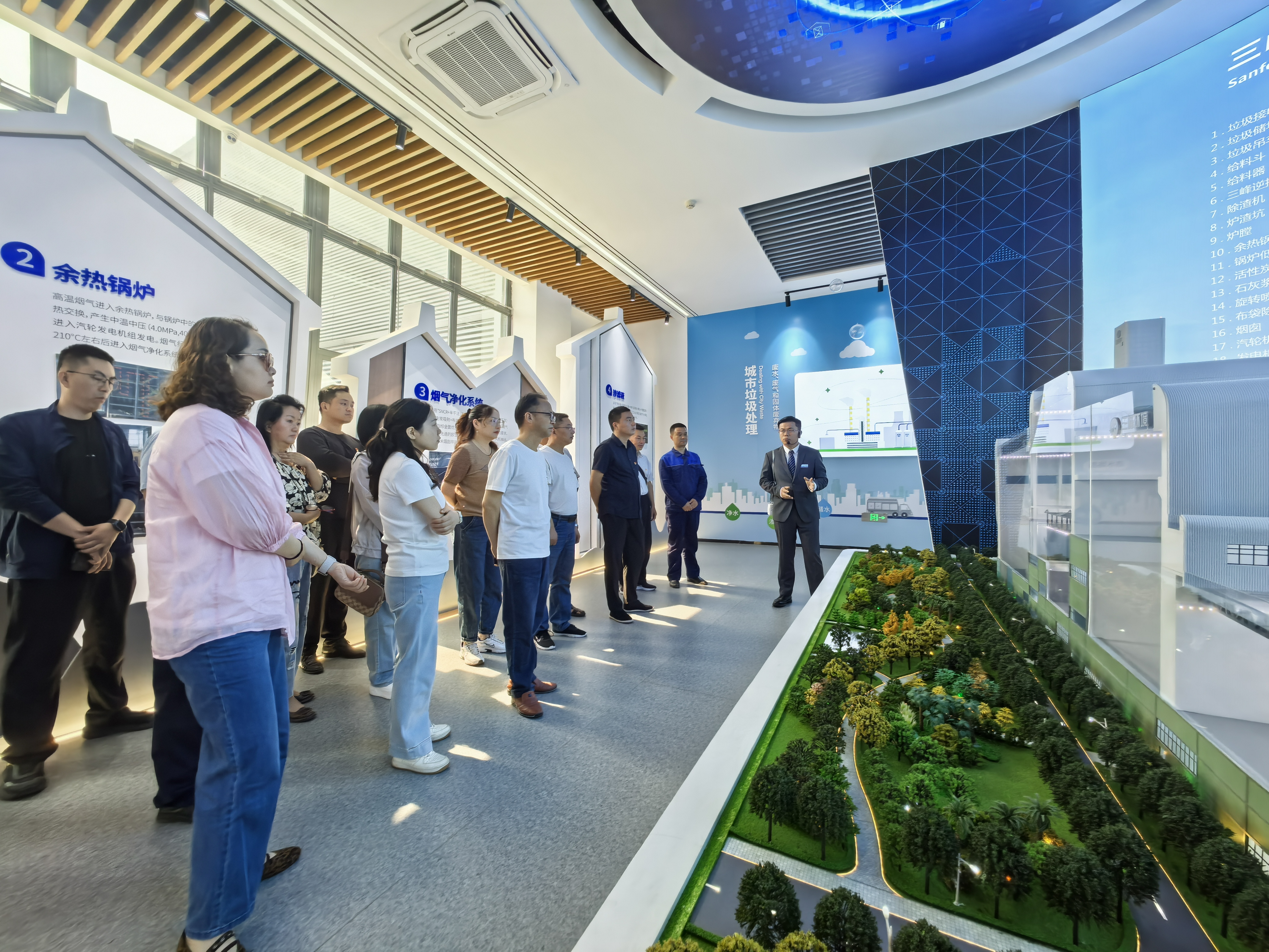 照片2.jpg 照片2.jpg